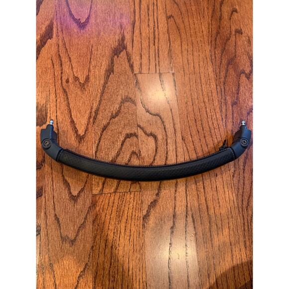 Uppababy Vista Bumper Bar Leather Cover | Black - Picture 2 of 9